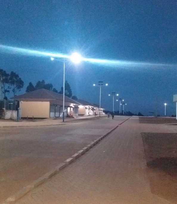 锦江区非洲科特迪瓦太阳能路灯工程